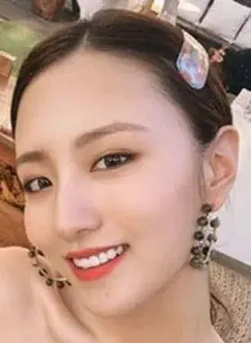بیوگرافی Yi Jun Zhang