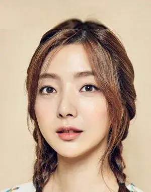 بیوگرافی Min Jung Song