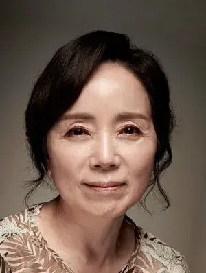 بیوگرافی Min Kyung Kim