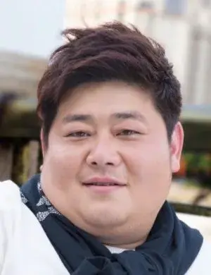 بیوگرافی Zi Kai Liu