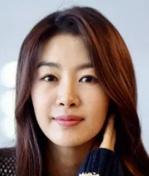 بیوگرافی Jung Hwa Bae