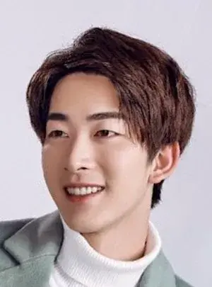 بیوگرافی Kuang Yu Wang