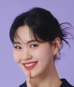 بیوگرافی Ji Yoon Uhm