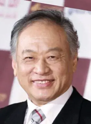 بیوگرافی Yong Tae Song