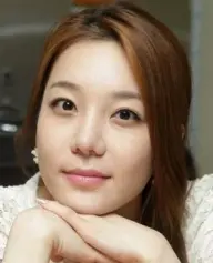 بیوگرافی Ji Ah Jung