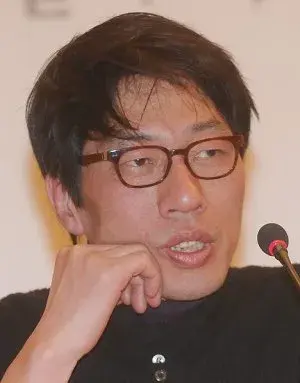 بیوگرافی Yong Soo Kim