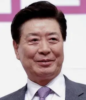 بیوگرافی Jung Gil Lee