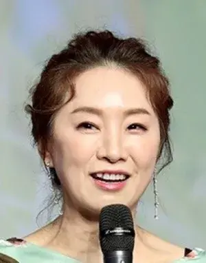 بیوگرافی Young Mi Jeon