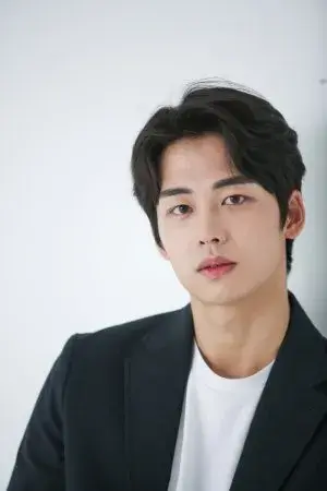 بیوگرافی Do Kyung Kim
