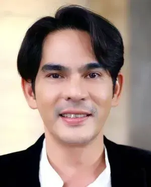 بیوگرافی Wit Vichitrananda