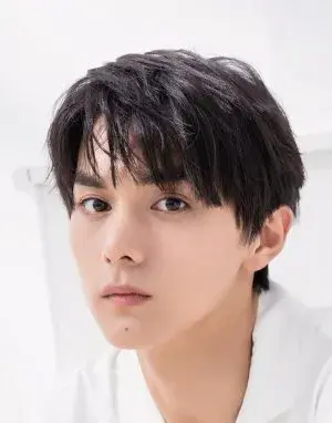 بیوگرافی Yuan Kun Zhang