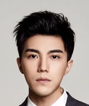 بیوگرافی Ze Qian Li