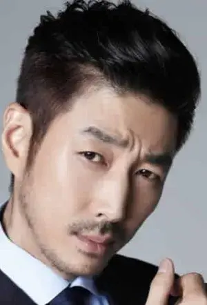 بیوگرافی Tae Young Yoon
