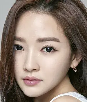 بیوگرافی Song Ah Yoon