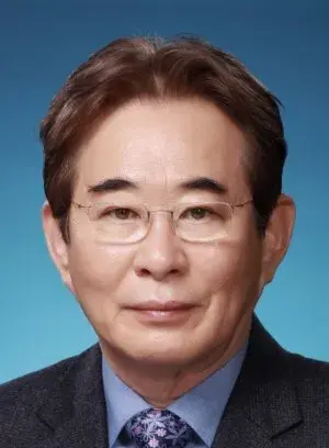 بیوگرافی Gwi Hyun Song