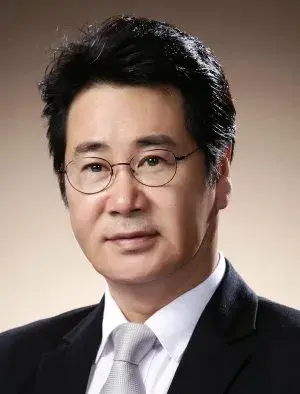 بیوگرافی Dong Geun Yoo