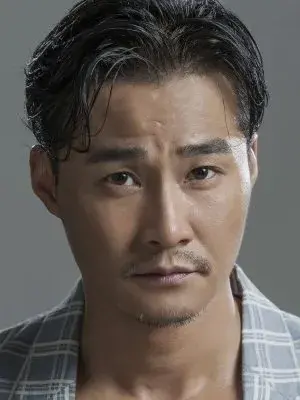 بیوگرافی Qi Yu Yang