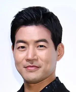بیوگرافی Sang Yoon Lee