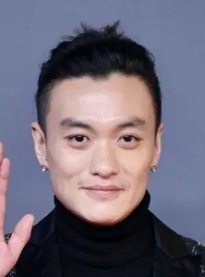 بیوگرافی Yi Wei Zhou