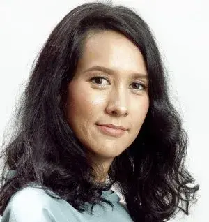 بیوگرافی Yarinda Bunnag