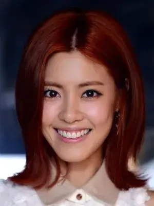 بیوگرافی Yoon Ji Lee