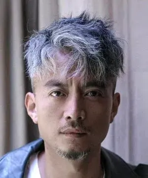 بیوگرافی Tong Shao