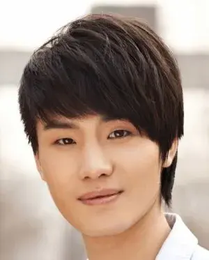 بیوگرافی Yan Ming Li