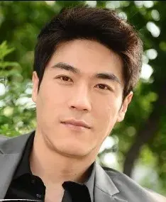 بیوگرافی Chul Ho Choi