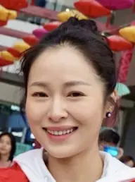 بیوگرافی Yi Yan Jiang