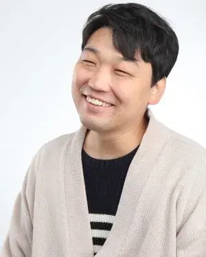بیوگرافی Bae Jin Hwang