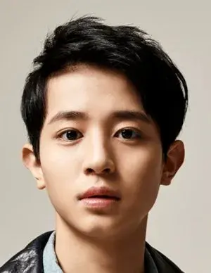 بیوگرافی Yoo Ahn Jung