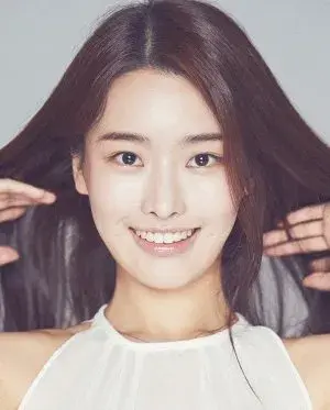 بیوگرافی Min Jung Bae