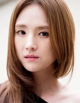 بیوگرافی Hee Jin Lee