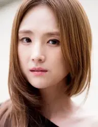 بیوگرافی Hee Jin Lee