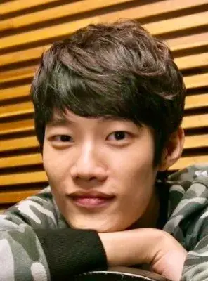 بیوگرافی Joo Hwan Shin