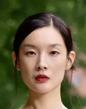بیوگرافی Yang Wang