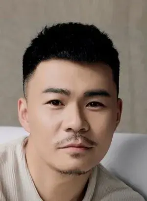 بیوگرافی Guan Qi Wang