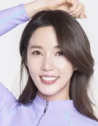 بیوگرافی Min Hwa Yang