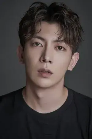 بیوگرافی Si Hun Jeong