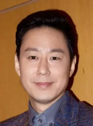 بیوگرافی Young Pil Kim