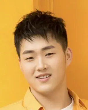 بیوگرافی Wan Li Yang
