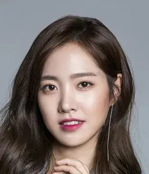 بیوگرافی Yoon Jung Kim