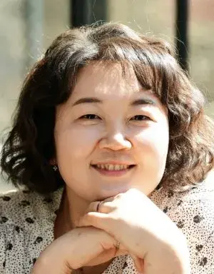 بیوگرافی Seon Hee Lee