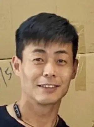 بیوگرافی Yuan Song Hu