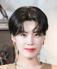 بیوگرافی Do Yeon Jang