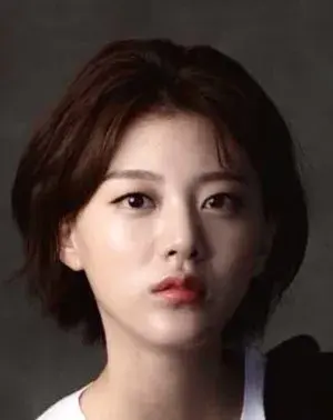 بیوگرافی Soo Hee Baek