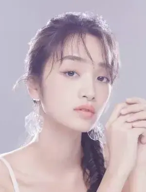 بیوگرافی Lang Mei Qi Suo