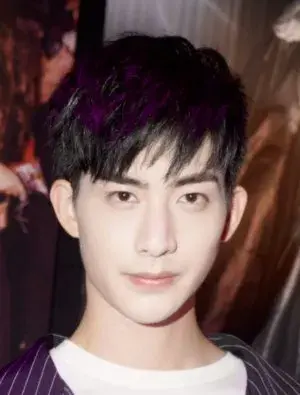 بیوگرافی Hao Jun Qu
