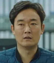 بیوگرافی In Joon Hwang