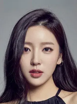 بیوگرافی Ji Yoon Hong